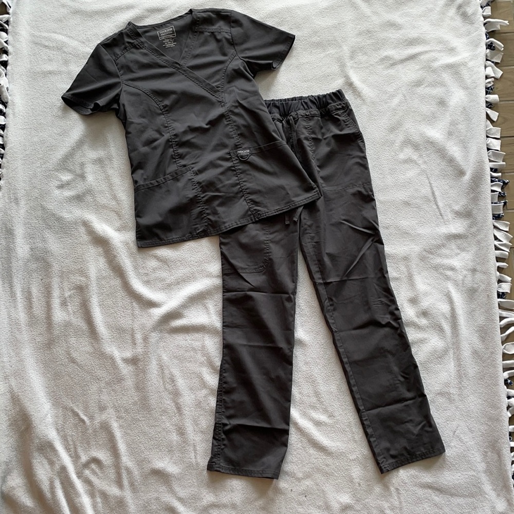 Cherokee workwear scrub set